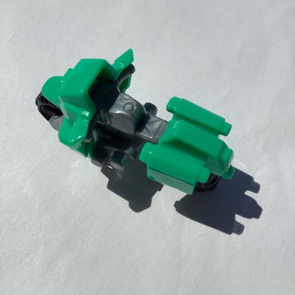 Kinder Joy Yellow & Green Motor Bikes Motorcycles - Picture 6 of 12